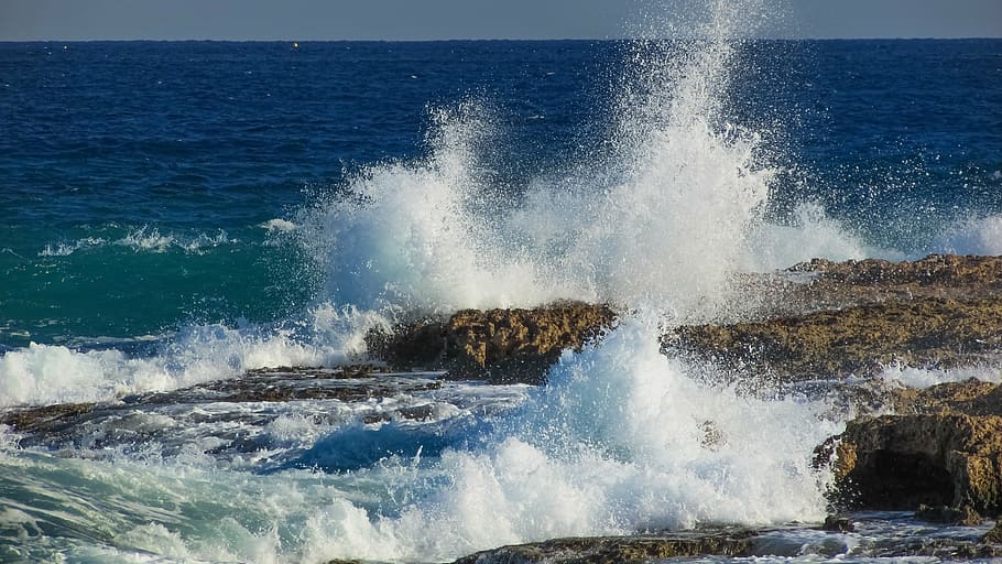 sea waves hitting rocks, smashing, nature, splash, white, spray, HD wallpaper