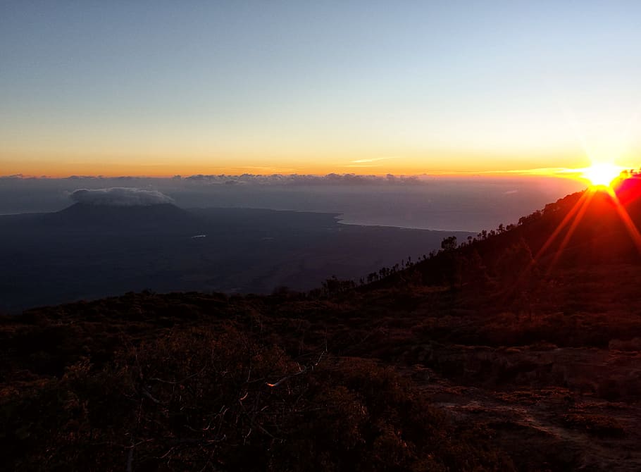 dawn, landscape, mountain, sky, clouds, nature, sun, mist, vista HD wallpaper