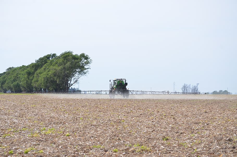 machine, applying, in the field, plant, tree, land, sky, nature HD wallpaper