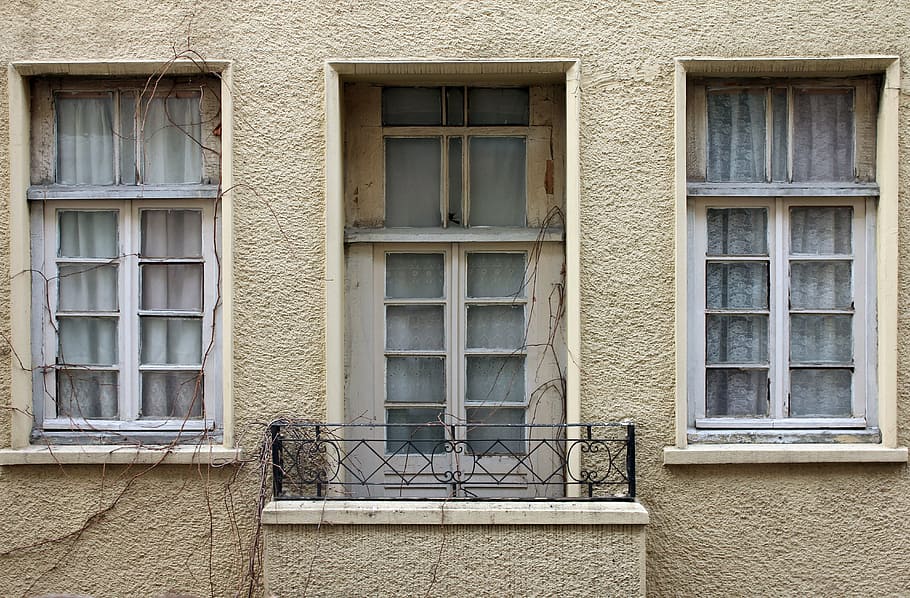 home, balcony, curtain, house, ivy, old house, windows, nostalgy, HD wallpaper