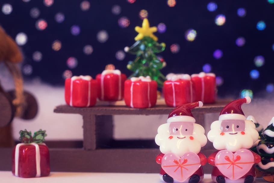 red, white, and green lighted Christmas decor, decoration, celebration HD wallpaper