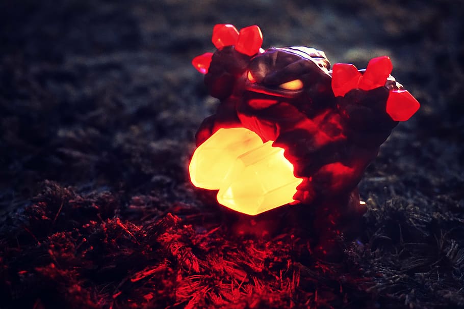 crystal, ornament, red, glowing, decoration, toy, light, art HD wallpaper
