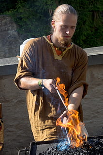 fire, iron, embers, hammer, forge, craft, art, glow, hot, blacksmith HD wallpaper