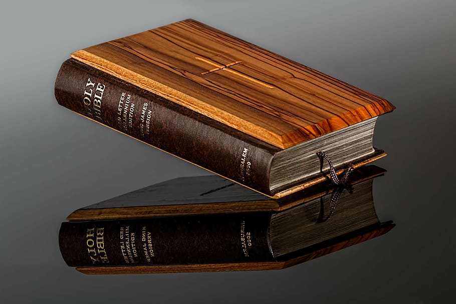 close up photo of holy bible, scripture, gospel, testament HD wallpaper