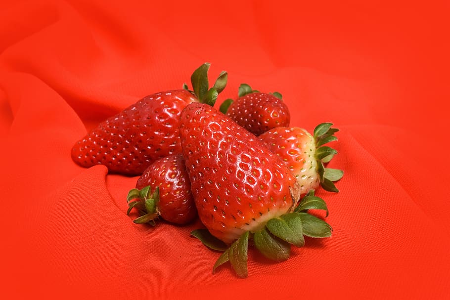 strawberry, fruit, fresh, delicious, food and drink, berry fruit HD wallpaper