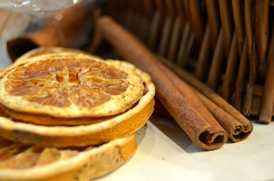 brown cinnamon bark, vanilla, orange, dried, spices, food, wood - Material HD wallpaper
