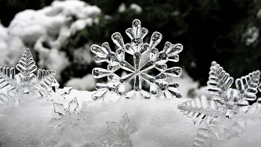 clear glass snow flakes decorations, ice, stars, winter, the reflection of light, HD wallpaper