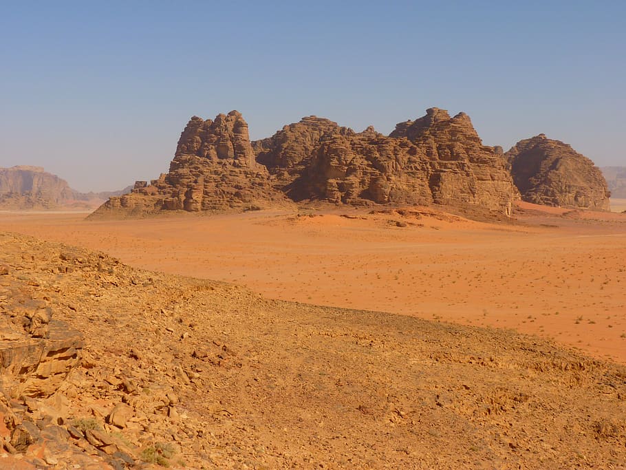 brown rock monolith under blue sky, wadi rum, negev, negev desert, HD wallpaper