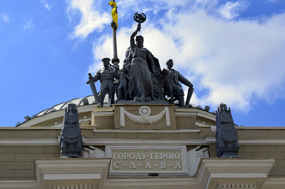 Statue on top of Odessa Train Station, Ukraine, building, clouds, HD wallpaper