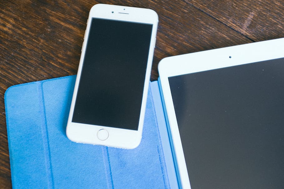 iPhone and iPad, objects, technology, smart Phone, mobile Phone HD wallpaper