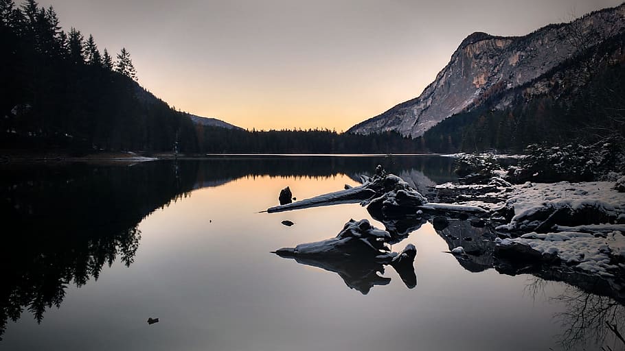 gray rock formation near body of water photo, lake, mountain HD wallpaper