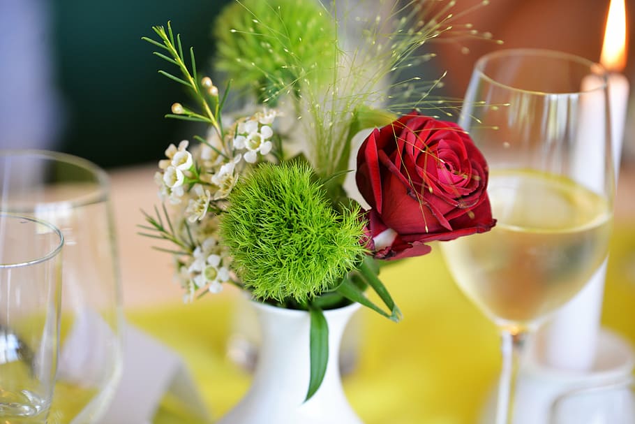 red flowers, wedding, decoration, rose, green decoration, table setting HD wallpaper