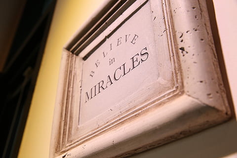 Believe in Miracles text with white frame, picture frame, communication HD wallpaper