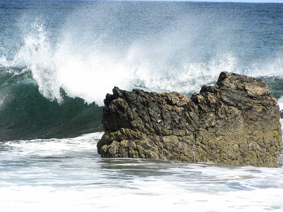 wave, sea, spray, water, rock, motion, rock - object, beauty in nature HD wallpaper