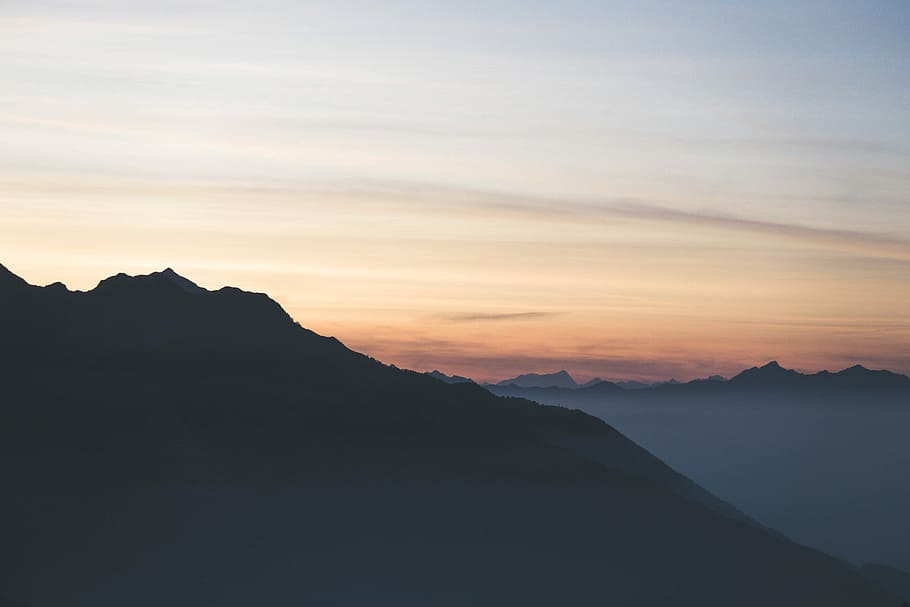 silhouette of mountains, silhouette photography of mountain with fogs HD wallpaper