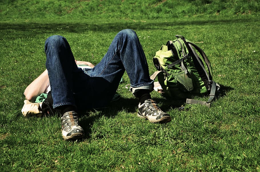person on green grass field during daytime, relax, rest, break HD wallpaper