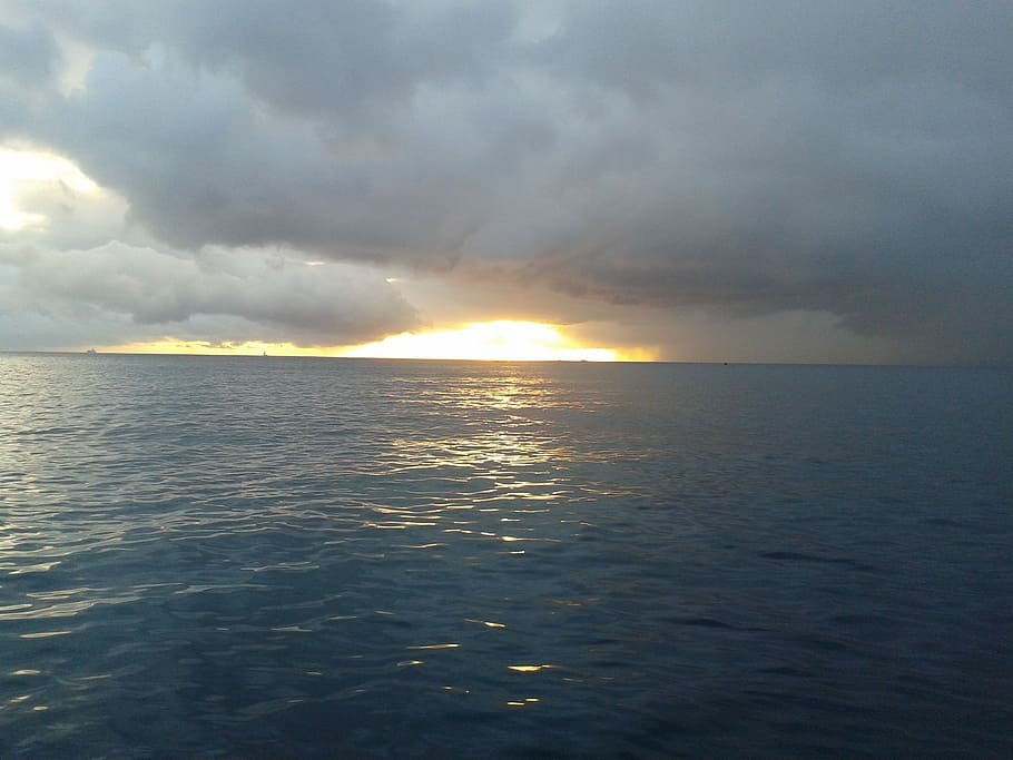 sunset, ocean, sky, sunrise, tropical, water, dawn, dusk, horizon HD wallpaper