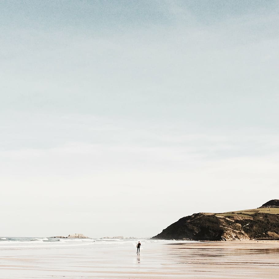 beach, coast, man, ocean, person, seashore, sky, sunny, water HD wallpaper