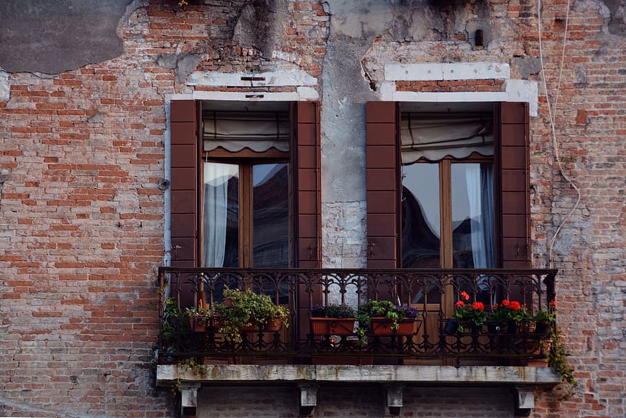 architecture, brick, window, old, house, flowers, window box HD wallpaper
