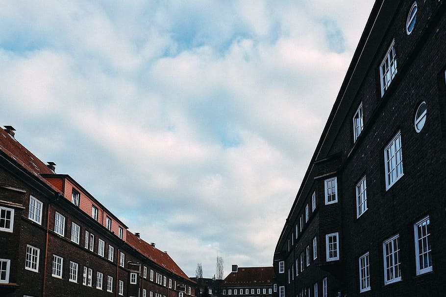 Sky between the houses, architecture and Cityscape, building Exterior HD wallpaper
