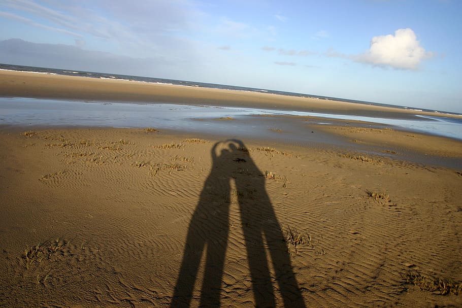 two person shadows, love, trust, affection, community, team HD wallpaper