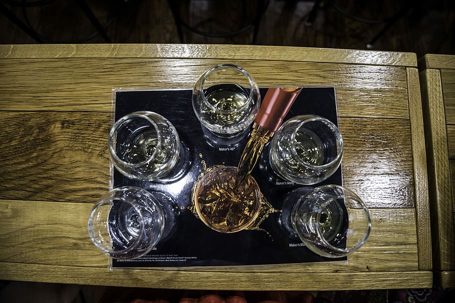 Pouring Whiskey into glasses at Maker's Mark, alcohol, beverage HD wallpaper