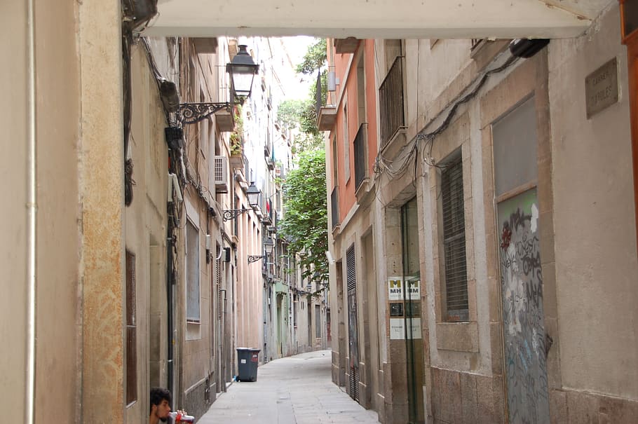 alley in between tall buildings, state, barcelona, spain, architecture HD wallpaper
