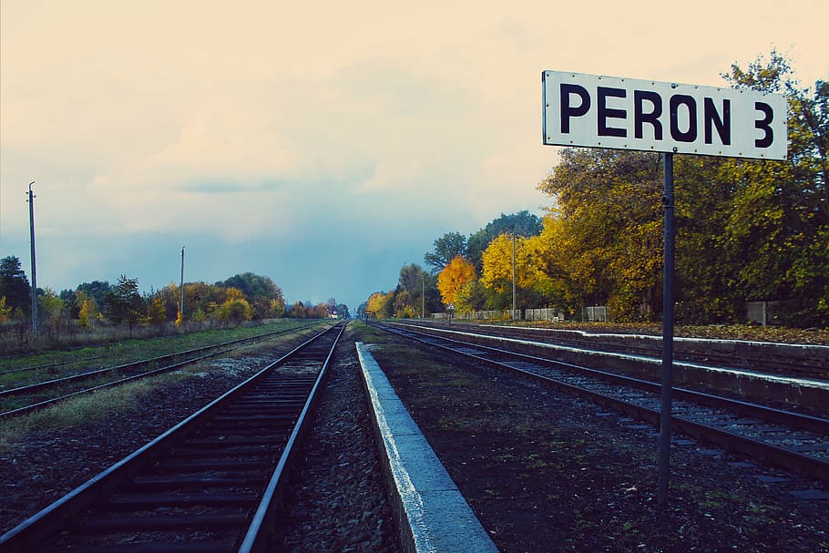 peron, tracks, vanishing, autumn, rails, railway, pkp, railway station HD wallpaper