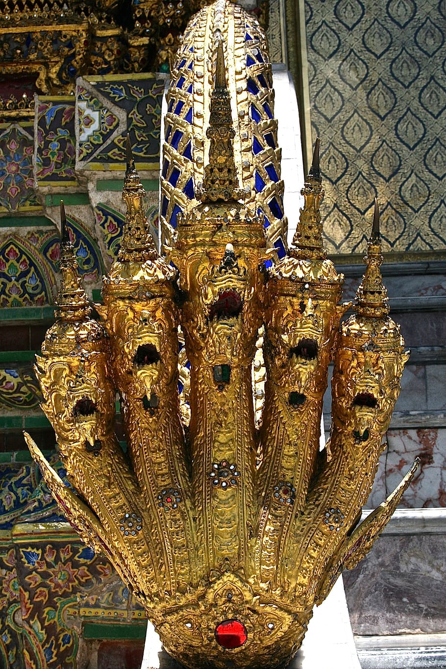 dragons, heads, teeth, art, horned, gold, ancient, religious HD wallpaper