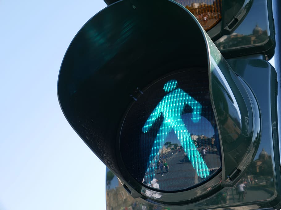 traffic light displaying walk, green, green light, sign, vrij
