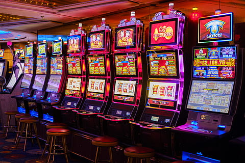 casino-arcade-slot-machines-machines-gambling-risk-thumbnail.jpg