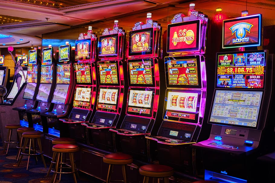 Reported Buzz On Online Casino Revealed - Earboard Slot Machine
