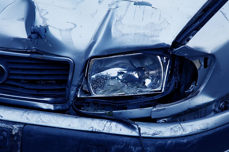 close up photo of crack auto headlight, headlamp, accident HD wallpaper