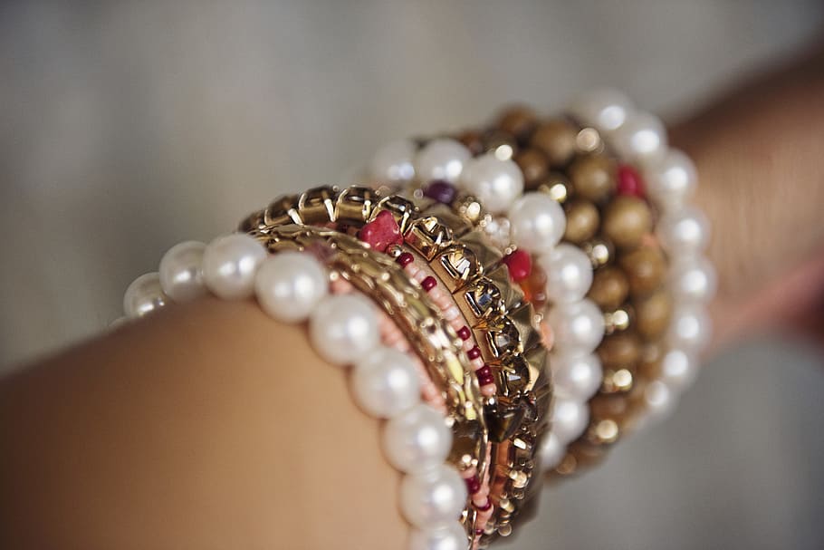 fashion, arm, metal, luxury, accessory, beads, blur, bracelets HD wallpaper