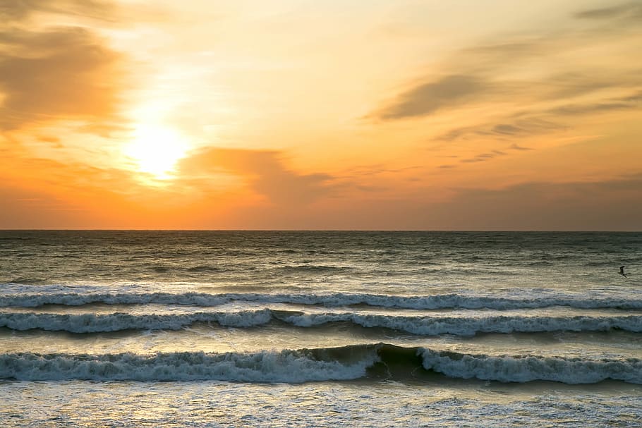 sea, dawn, wave, water, sky, horizon, sunset, horizon over water HD wallpaper