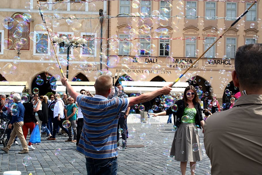 bubbles, place, games, city, enjoy, attraction, group of people HD wallpaper