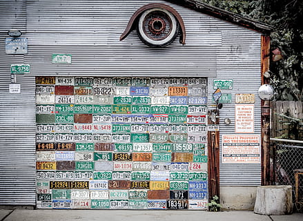 roller shutter with license plate decor, display, collection HD wallpaper