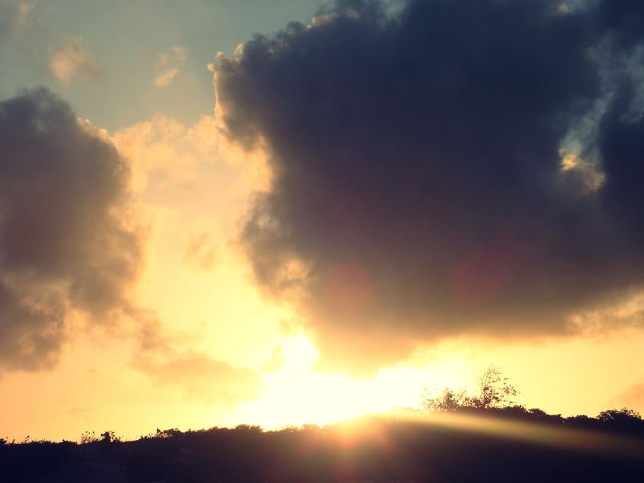 Clouds, Sol, Mountain, Yellow, light, sky, sunset, nature, sunlight HD wallpaper
