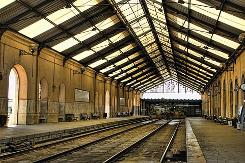 bench near railroad, station, old, interior, trains, railway station HD wallpaper