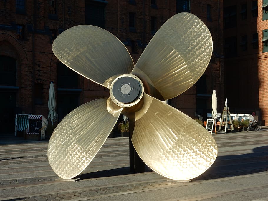 propeller, large, shiny, hamburg, speicherstadt, museum, elbe arcades HD wallpaper