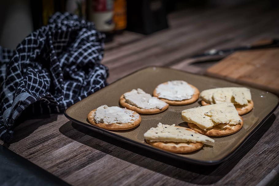 biscuits, cheese, food, plate, food and drink, indoors, freshness HD wallpaper