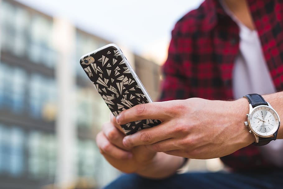 person holding smartphone, people, man, guy, iphone, accessory HD wallpaper