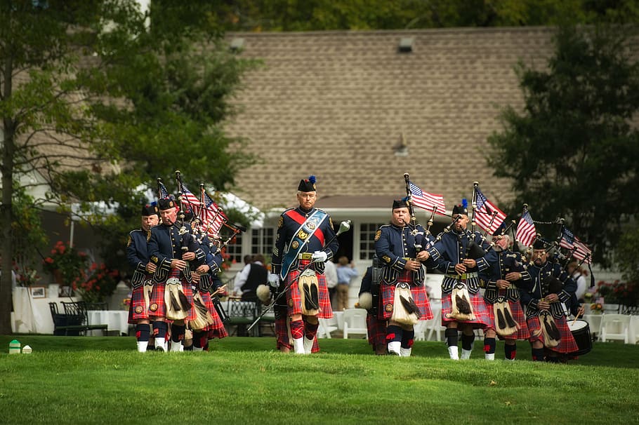 bagpipes and drummers, music, flags, memorial, service, marching, HD wallpaper