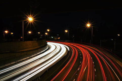 time-lapse photography of highway road at night, timelapse photography of speeding cars during night time HD wallpaper