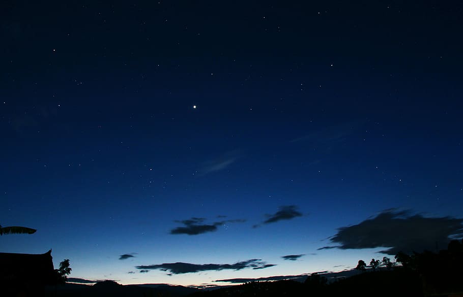blue and starry sky, cosmic view during night time, cloud, dusk HD wallpaper