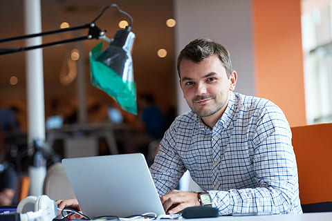 man using laptop, entrepreneur, computer, office, undertake HD wallpaper