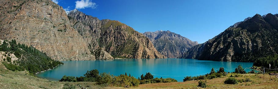 Phoksundo Lake in landscape in Nepal, photos, landscapes, majestic
