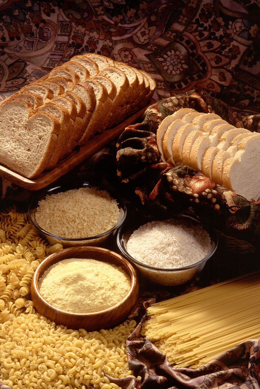 wheat bread, pasta, and assorted grains, rice, cornmeal, flour, HD wallpaper
