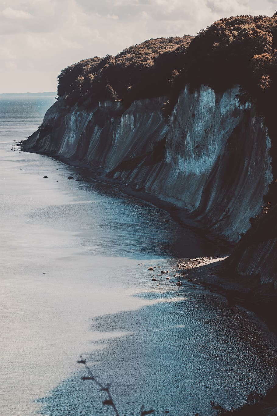 landscape photo of cliff near open sea, painting of seashore and cliff HD wallpaper