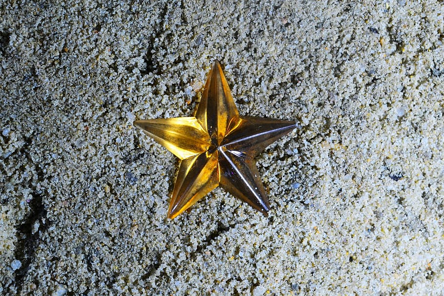 star, yellow, toy, small, ground, sand, symbol, star shape HD wallpaper